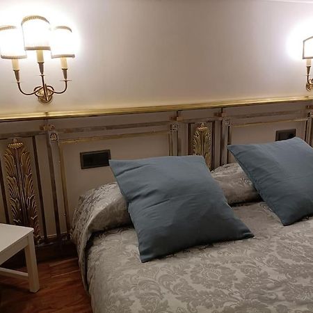 Appartamento Refuge In Madrid Esterno foto